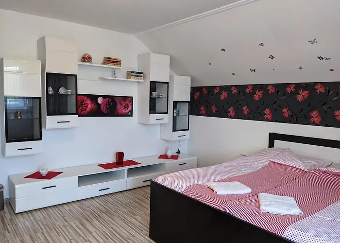 Pivnicka Pod Cachtickym Hradom 게스트하우스 Čachtice