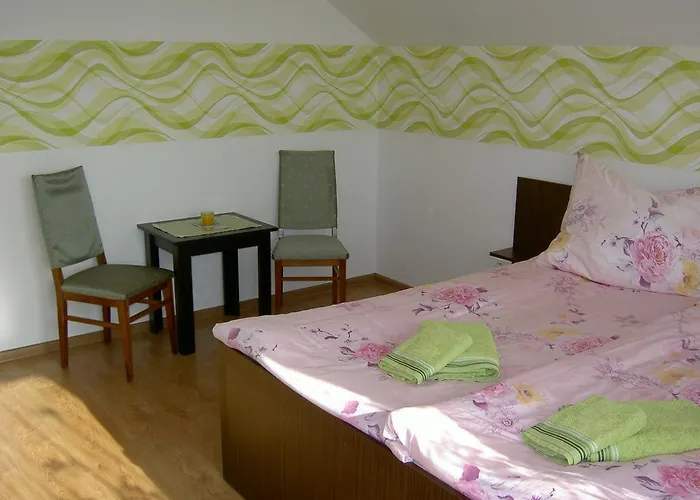 Гостевой дом Pivnicka Pod Cachtickym Hradom 3*