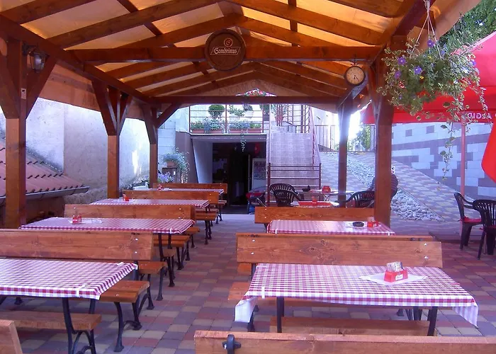 Pivnicka Pod Cachtickym Hradom Чахтице